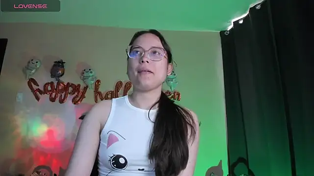 shantalc3rezo online show from 10/28/25, 08:08