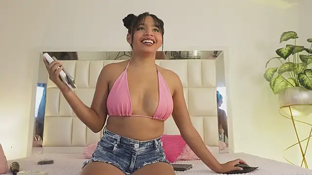 Snapshot of Anais_aradia chatting on 02/11/25, 08:15 Anais aradia online show from 02/11/25, 08:15