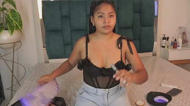 Anais aradia online show from 05/23/26, 02:32