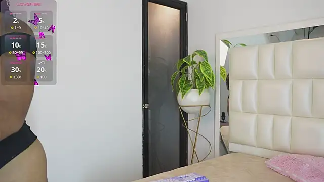 Anais aradia online show from 01/14/26, 04:27