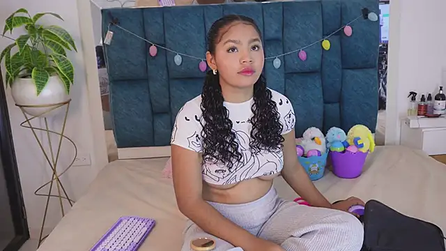 Anais aradia online show from 04/01/26, 06:37