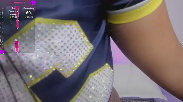 kiara advani   online show from 03/11/26, 09:42