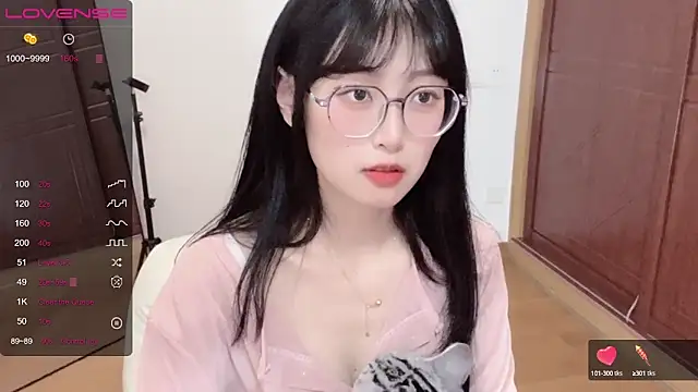 Snapshot of 4uoki chatting on 01/26/25, 06:37 4uoki online show from 01/26/25, 06:37