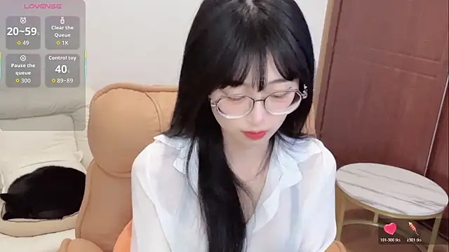 Snapshot of 4uoki chatting on 11/28/25, 04:07 4uoki online show from 11/28/25, 04:07