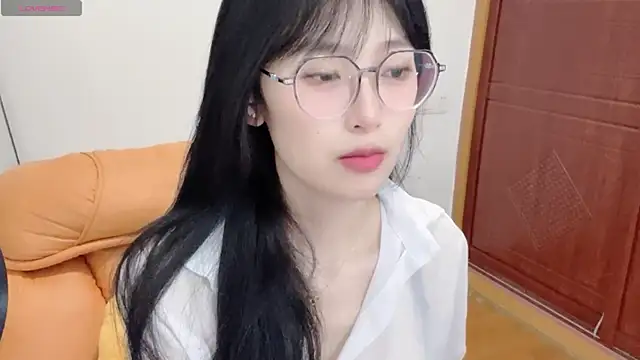 Snapshot of 4uoki chatting on 09/28/25, 02:24 4uoki online show from 09/28/25, 02:24