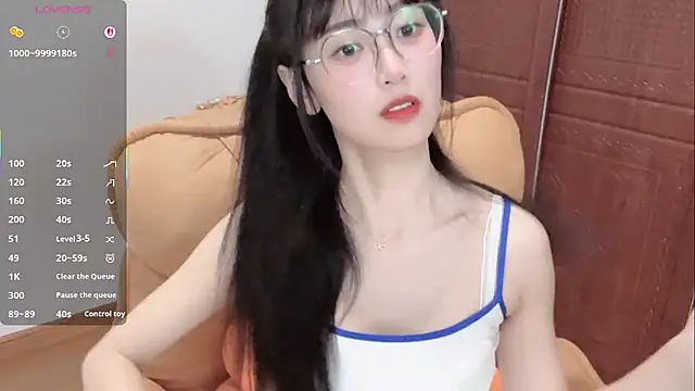 4uoki online show from 07/04/26, 04:11