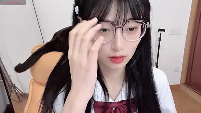 Snapshot of 4uoki chatting on 09/21/25, 02:22 4uoki online show from 09/21/25, 02:22