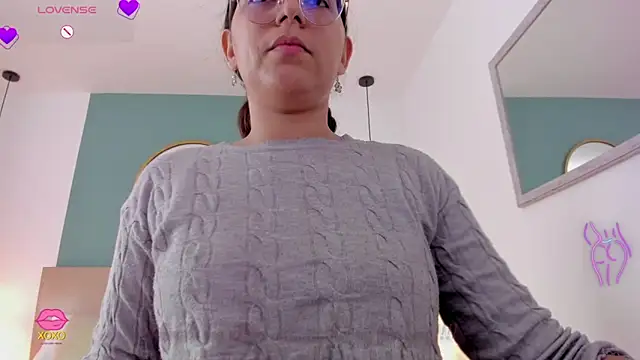 lucy blue28 online show from 05/04/26, 01:03