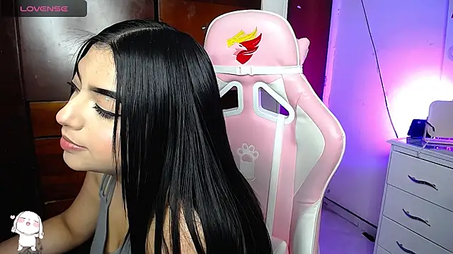 eva six online show from 12/10/24, 06:17