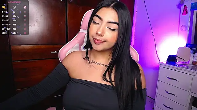 eva six online show from 02/18/25, 10:47