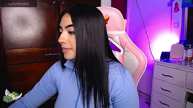 eva six online show from 02/05/25, 09:07