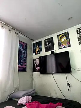 eva six online show from 10/15/25, 03:20