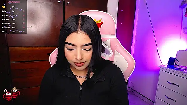 eva six online show from 12/19/24, 07:51