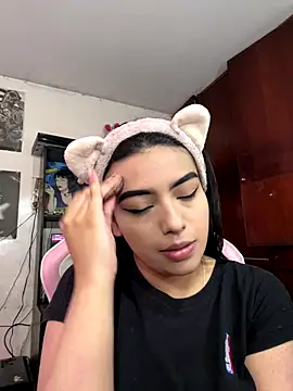 eva six online show from 10/29/25, 05:45