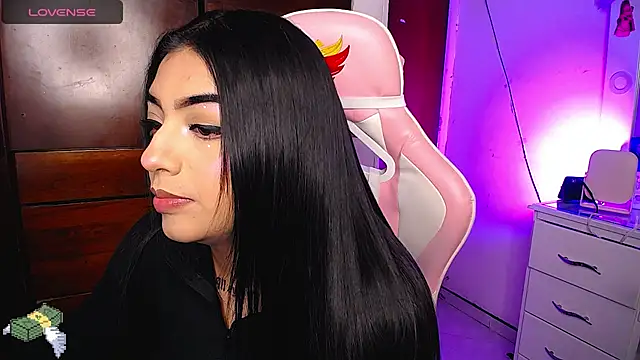 eva six online show from 01/17/25, 08:33