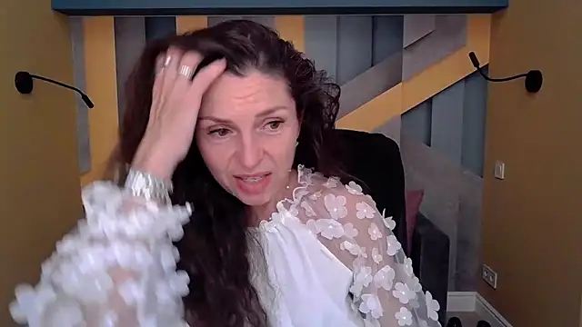 EllaLong online show from 09/14/25, 11:32