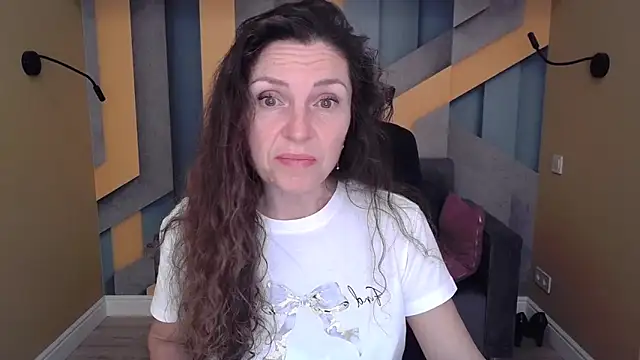 EllaLong online show from 10/11/25, 11:33