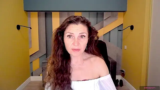 EllaLong online show from 02/18/25, 12:28