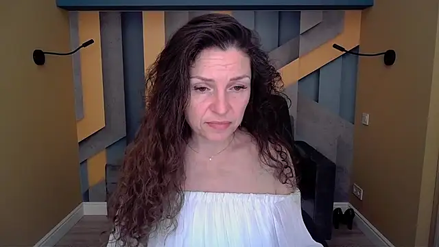 EllaLong online show from 01/13/26, 12:53