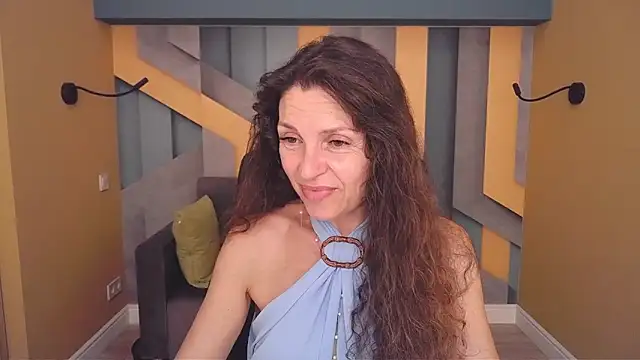 Snapshot of EllaLong chatting on 07/02/26, 11:27 EllaLong online show from 07/02/26, 11:27