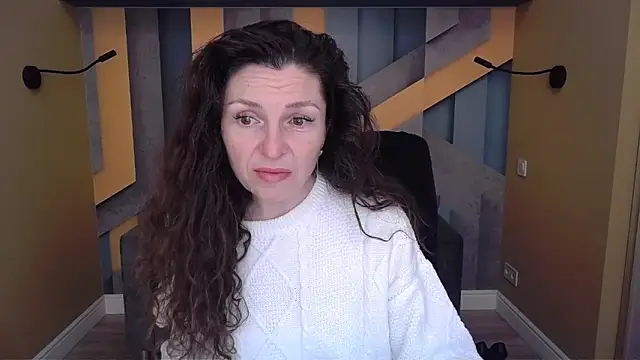 EllaLong online show from 01/07/26, 12:32