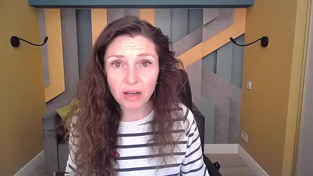 EllaLong online show from 03/26/26, 12:25