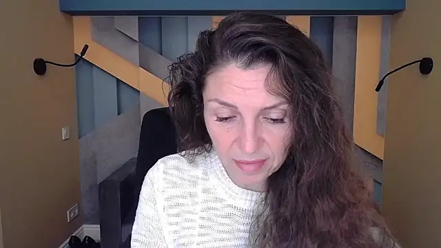 EllaLong online show from 10/09/25, 11:44