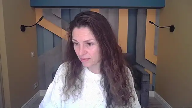 EllaLong online show from 11/30/25, 12:28