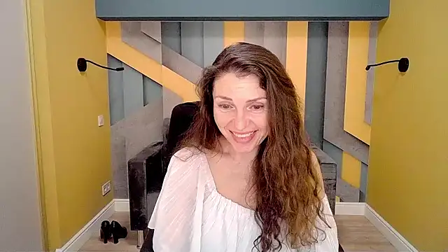 EllaLong online show from 02/15/25, 10:00