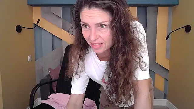 EllaLong online show from 09/30/25, 11:38