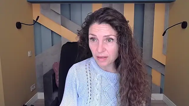 EllaLong online show from 10/25/25, 11:31