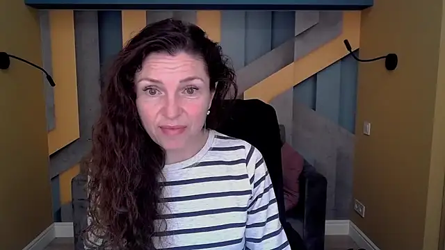 EllaLong online show from 11/03/25, 12:31