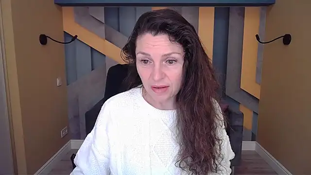 EllaLong online show from 02/04/26, 12:33