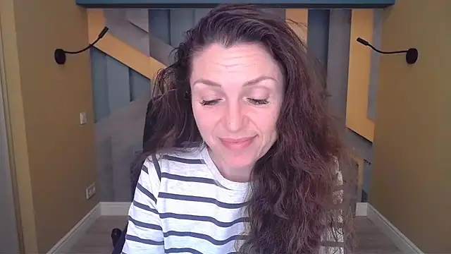 EllaLong online show from 12/02/25, 12:29