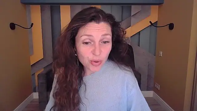 Snapshot of EllaLong chatting on 05/15/26, 11:30 EllaLong online show from 05/15/26, 11:30
