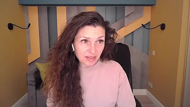 EllaLong online show from 03/11/26, 12:32