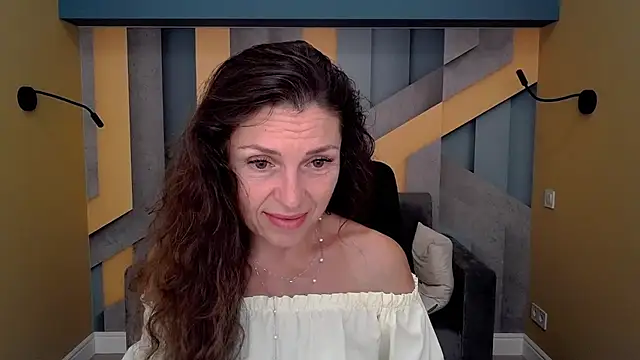 EllaLong online show from 09/09/25, 11:30