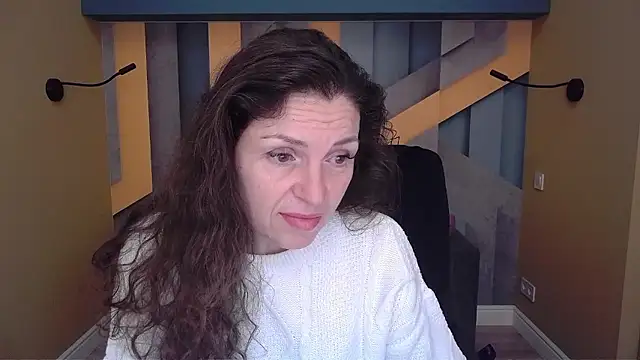 EllaLong online show from 01/10/26, 12:33