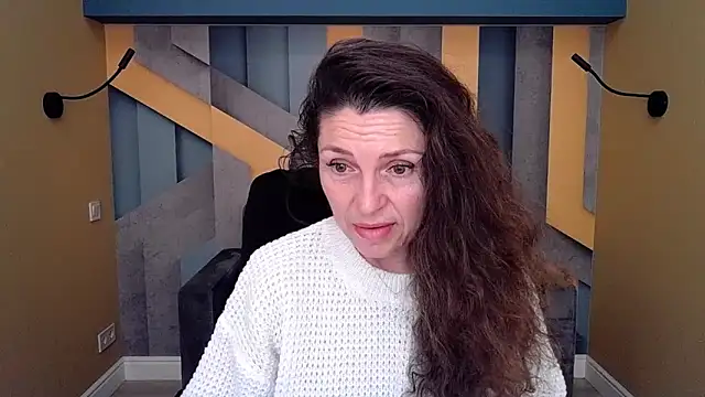 EllaLong online show from 11/12/25, 12:31