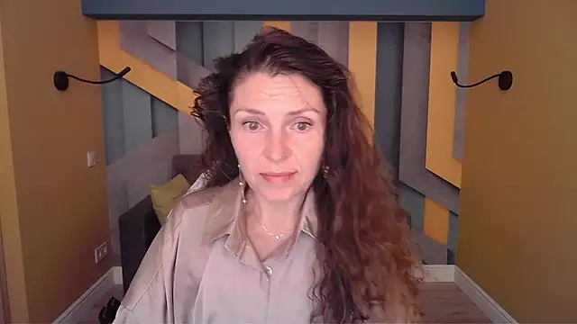 Snapshot of EllaLong chatting on 07/15/26, 11:50 EllaLong online show from 07/15/26, 11:50