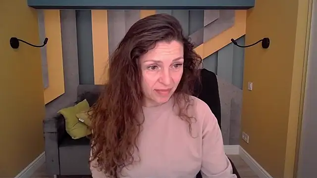 EllaLong online show from 04/01/26, 11:33