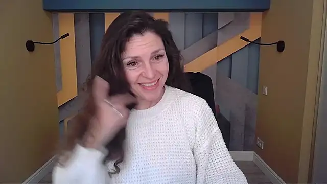 EllaLong online show from 12/18/25, 07:18