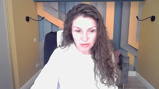 EllaLong online show from 02/05/26, 12:34