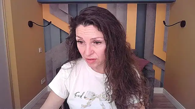 EllaLong online show from 02/10/26, 12:37