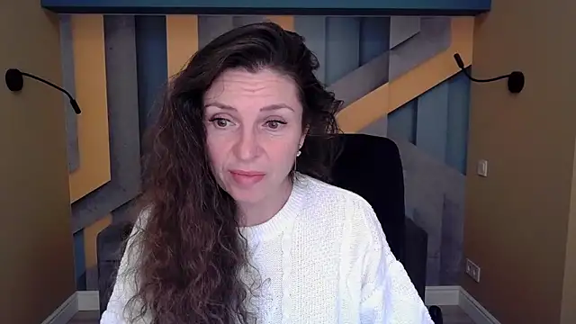 EllaLong online show from 10/18/25, 11:34