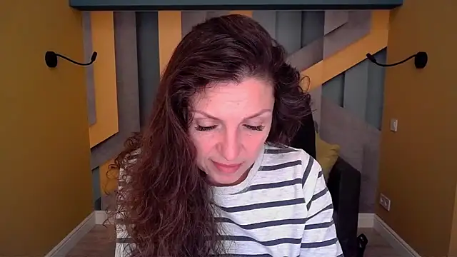 EllaLong online show from 04/07/26, 11:34