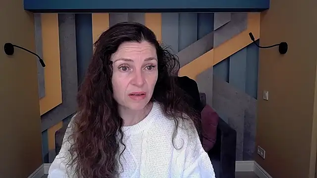 EllaLong online show from 11/06/25, 12:31