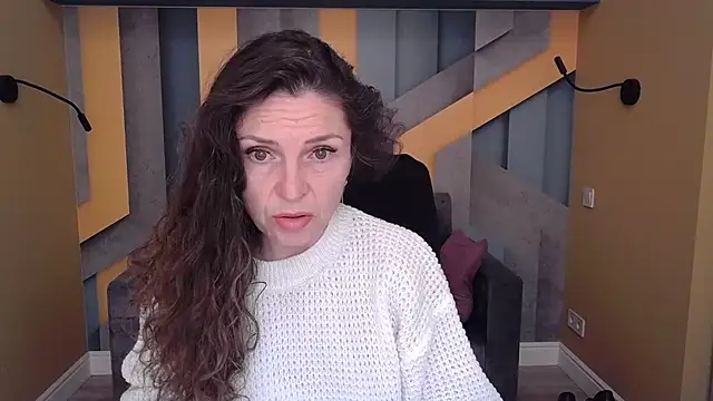 EllaLong online show from 10/21/25, 11:31