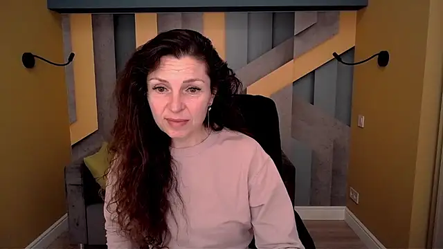 EllaLong online show from 03/10/26, 12:31