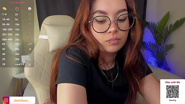 dakottaa  online show from 02/13/25, 02:12